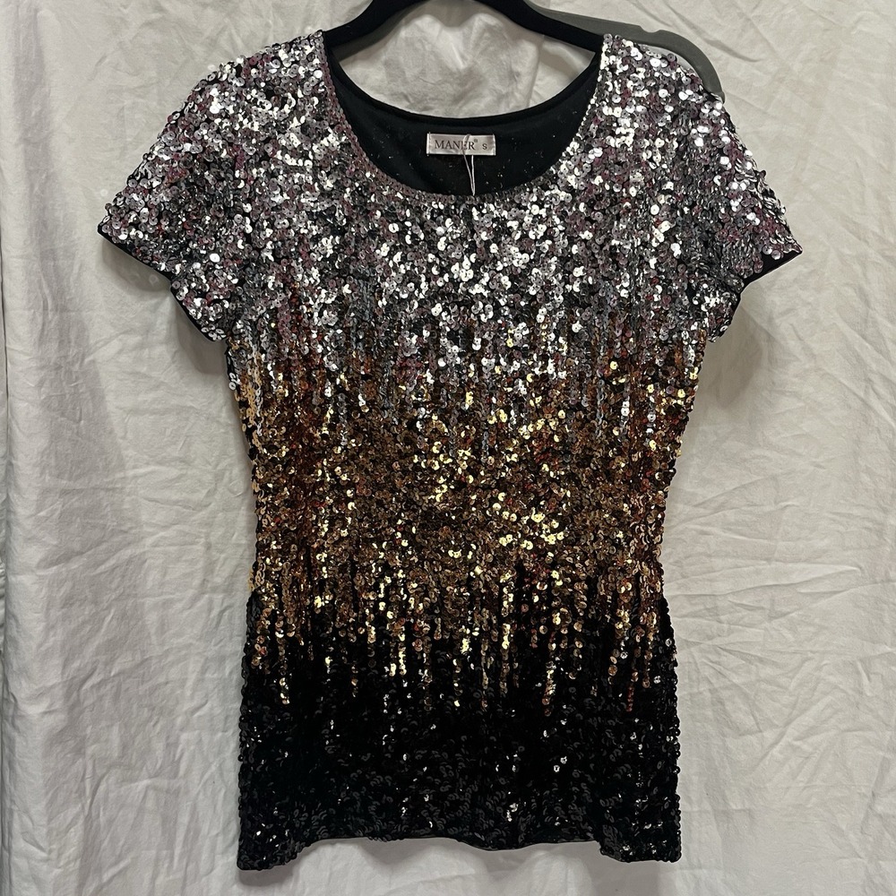 NWOT MANER SILVER  BRONZE SEQUINED EMBELLISHED SHORT SLEEVE‎ TOP SIZE SMALL